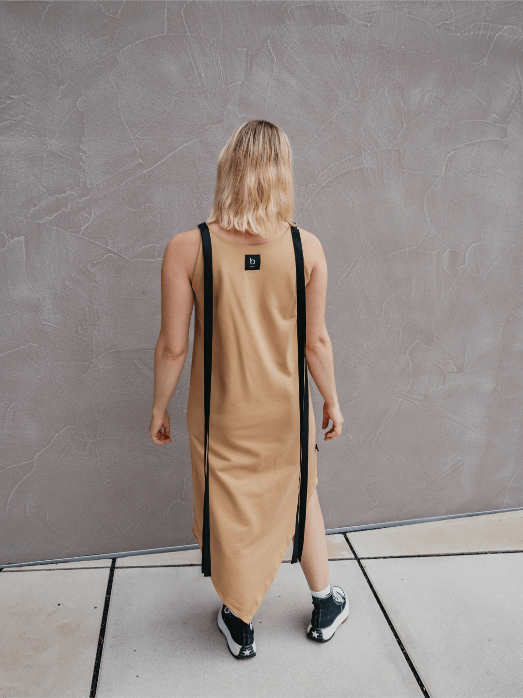 Šaty s vázáním Clip dress