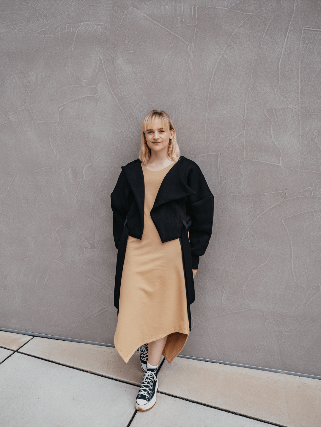 Šaty s vázáním Clip dress